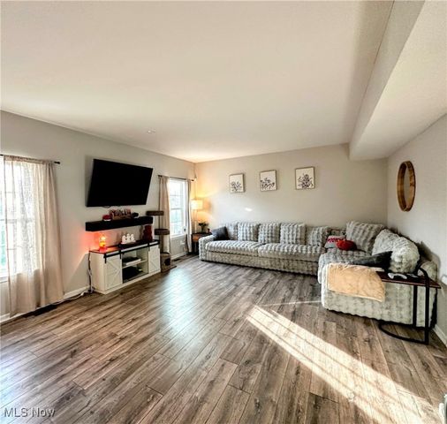 1489 Crescent Drive, Streetsboro, OH 44241