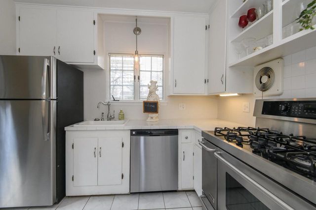 122 S Grand AVENUE, Waukesha, WI 53186