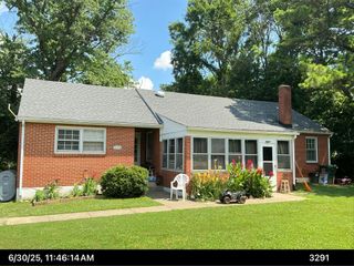 1604 Melbourne DR, Salem, VA 24153