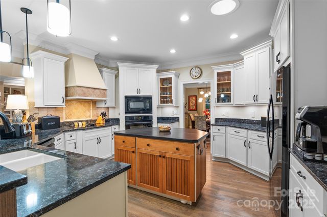 249 Pine Mountain Trail, Brevard, NC 28712