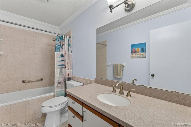7475 Country Meadow Drive, Swartz Creek, MI 48473