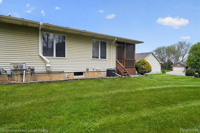 7475 Country Meadow Drive, Swartz Creek, MI 48473