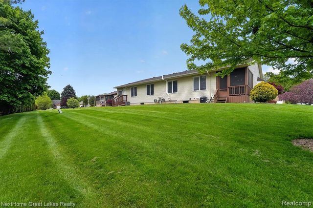 7475 Country Meadow Drive, Swartz Creek, MI 48473