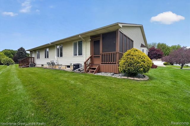 7475 Country Meadow Drive, Swartz Creek, MI 48473