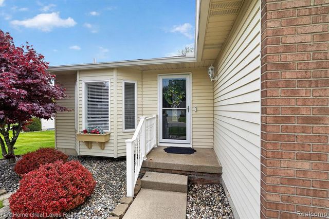7475 Country Meadow Drive, Swartz Creek, MI 48473