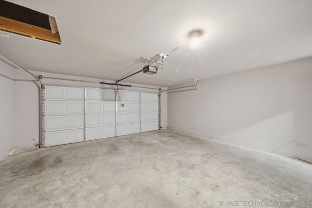 10716 Masters Circle, Jenks, OK 74037