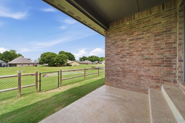 10716 Masters Circle, Jenks, OK 74037