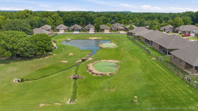 10716 Masters Circle, Jenks, OK 74037