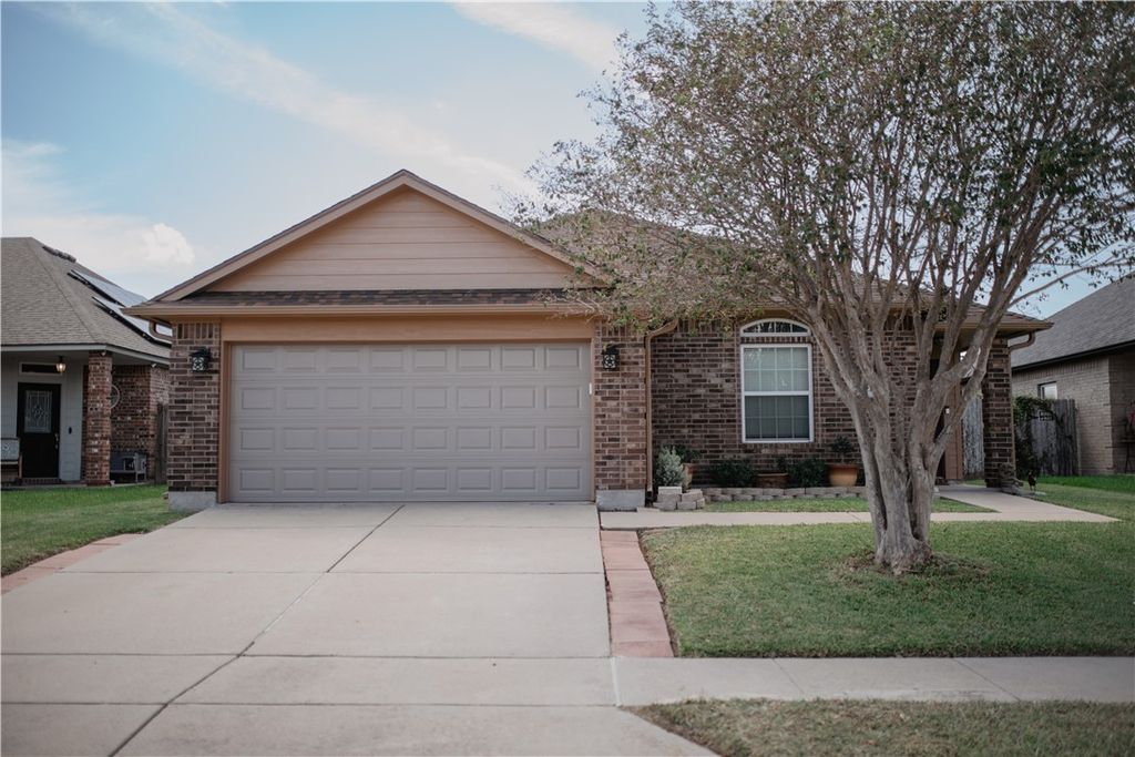 2114 Mendocino Dr, Portland, TX 78374 — exterior