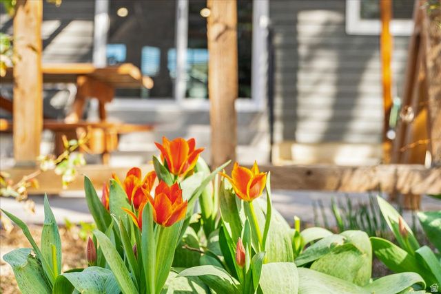 966 E GRANITE PEAK DR, Sandy, UT 84094