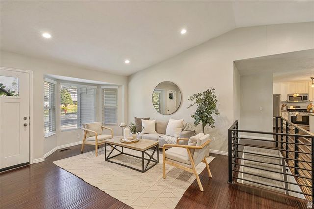 966 E GRANITE PEAK DR, Sandy, UT 84094