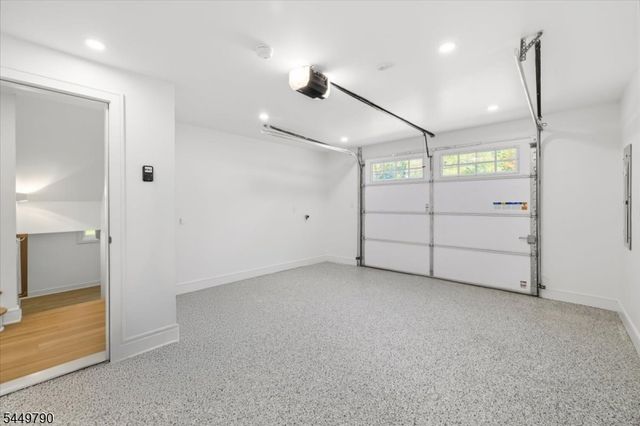 37 Congressional Pkwy, Livingston Twp., NJ 07039