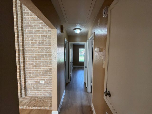 17219 Foxfield Drive, Houston, TX 77489