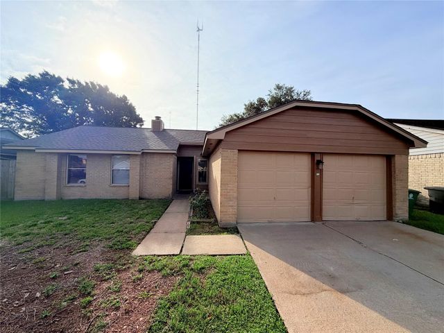 17219 Foxfield Drive, Houston, TX 77489