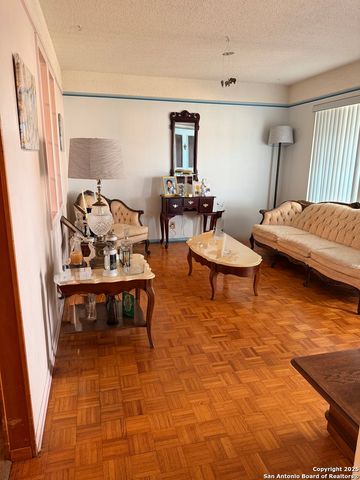 5006 Creekmoor, San Antonio, TX 78220