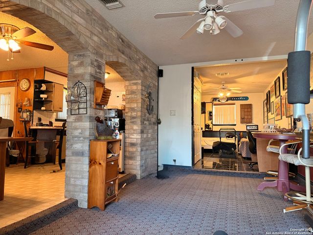 5006 Creekmoor, San Antonio, TX 78220