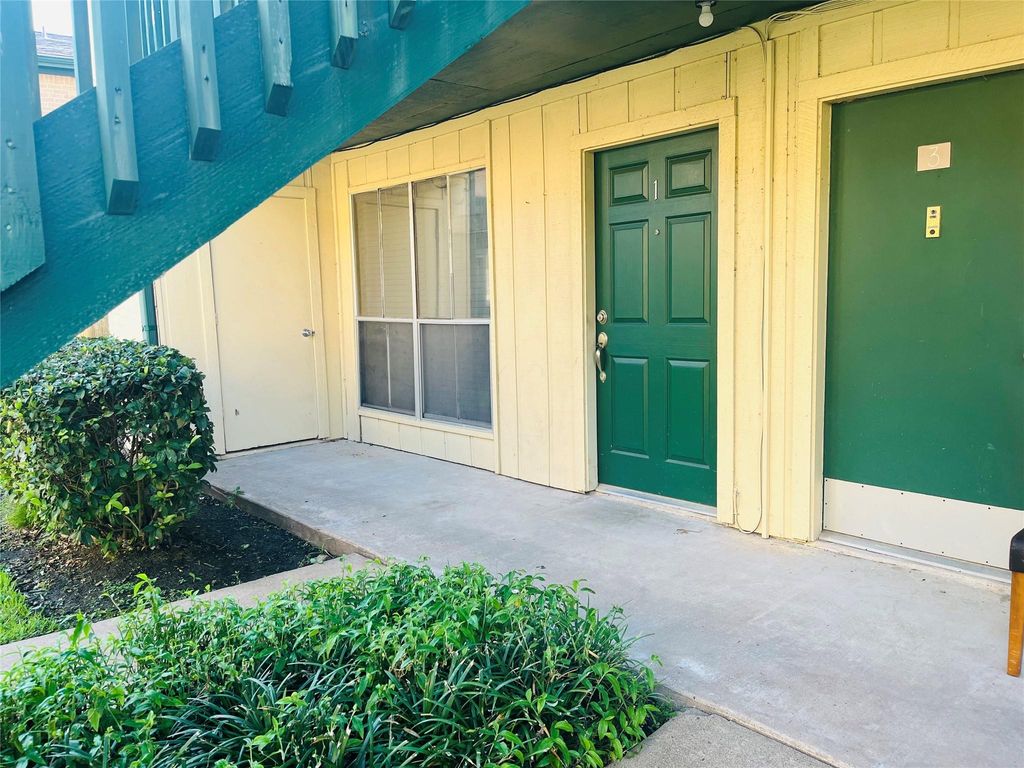 1516 Bay Area Blvd Boulevard H1, Houston, TX 77058