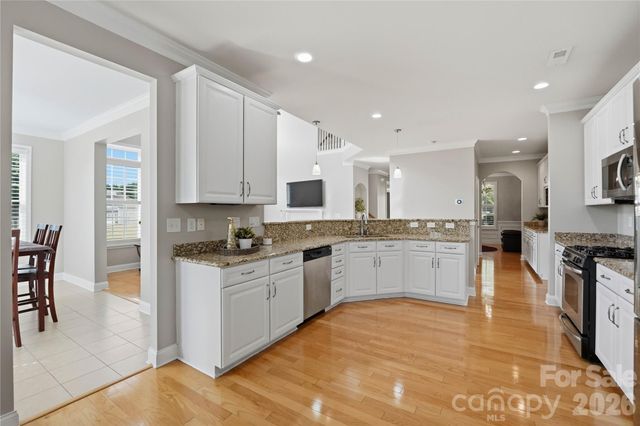 5068 Gladiola Way, Tega Cay, SC 29708