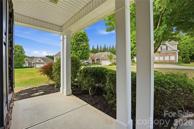 5068 Gladiola Way, Tega Cay, SC 29708