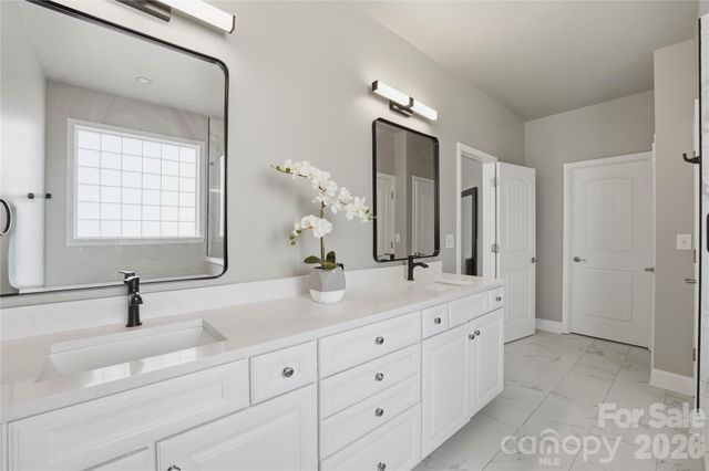 5068 Gladiola Way, Tega Cay, SC 29708
