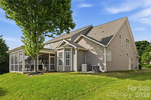 5068 Gladiola Way, Tega Cay, SC 29708