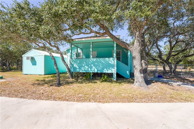 2102 Prairie Road, Rockport, TX 78382
