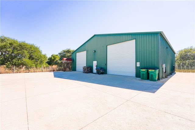 2102 Prairie Road, Rockport, TX 78382