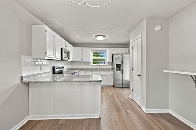 2820 Weybridge Dr, Murfreesboro, TN 37128