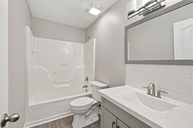 2820 Weybridge Dr, Murfreesboro, TN 37128
