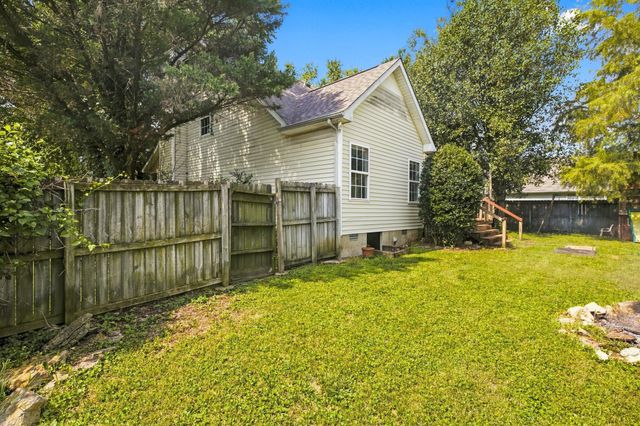 2820 Weybridge Dr, Murfreesboro, TN 37128