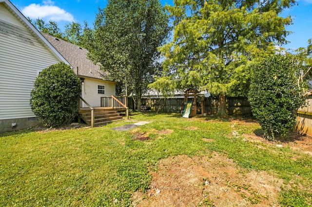 2820 Weybridge Dr, Murfreesboro, TN 37128
