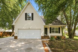 2820 Weybridge Dr, Murfreesboro, TN 37128