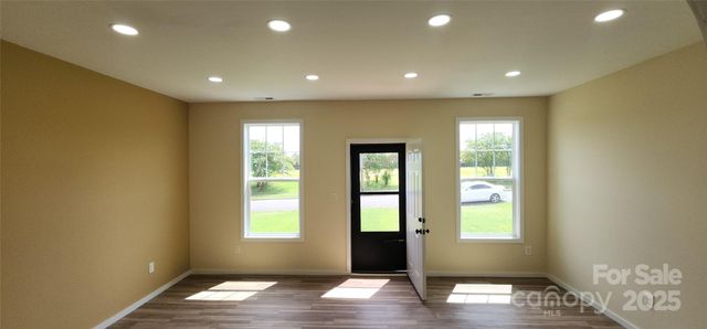 306 E Ratchford Avenue, Gastonia, NC 28054