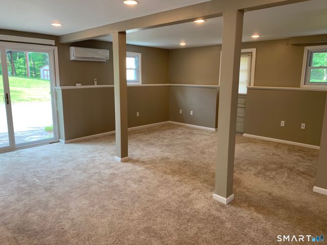 20 Willow Lane, Ledyard, CT 06339