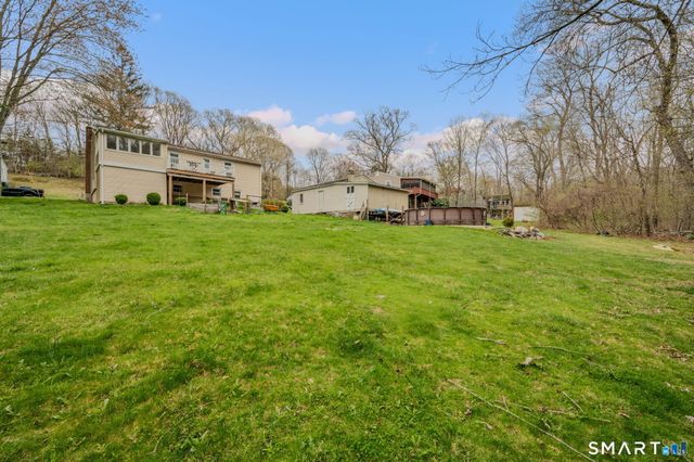 20 Willow Lane, Ledyard, CT 06339