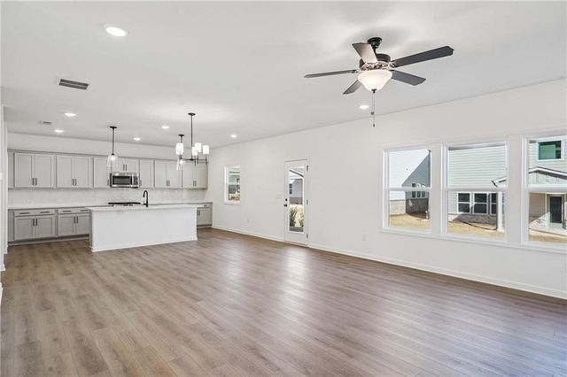 5457 Hargrove Way, Flowery Branch, GA 30542