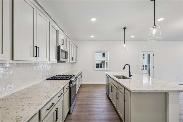 5457 Hargrove Way, Flowery Branch, GA 30542