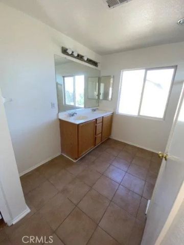 13525 Silversand, Victorville, CA 92394