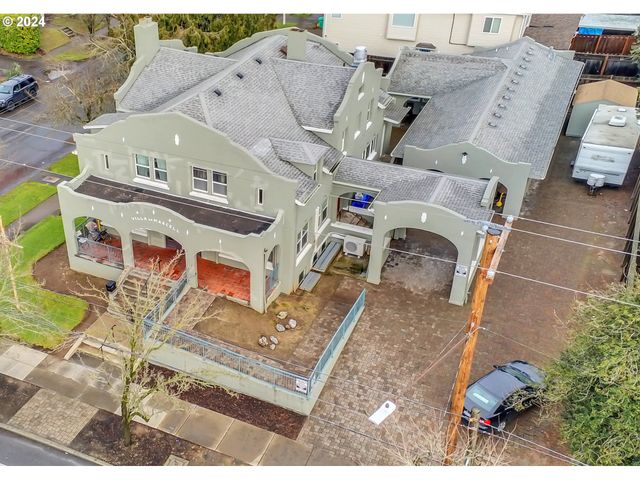 5833 N LOMBARD St, Portland, OR 97203