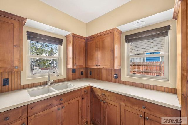 528 10th Street, Idaho Falls, ID 83404