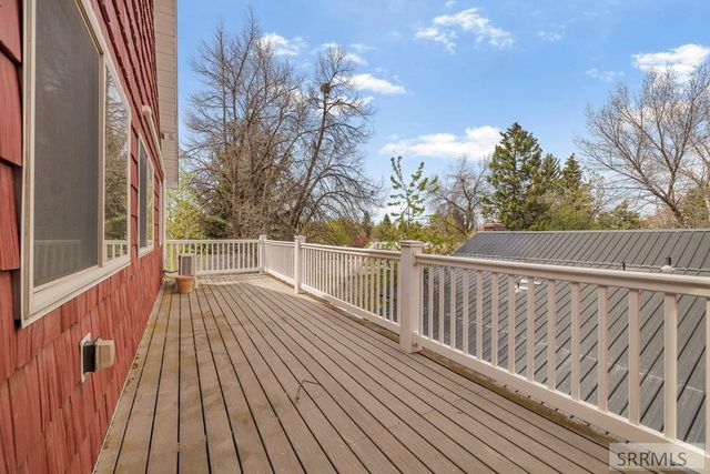 528 10th Street, Idaho Falls, ID 83404