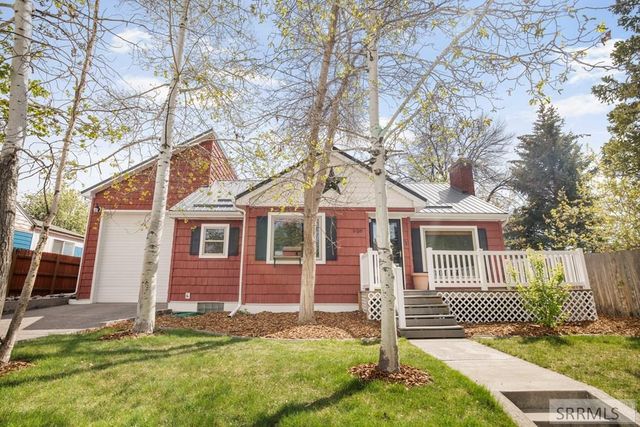 528 10th Street, Idaho Falls, ID 83404
