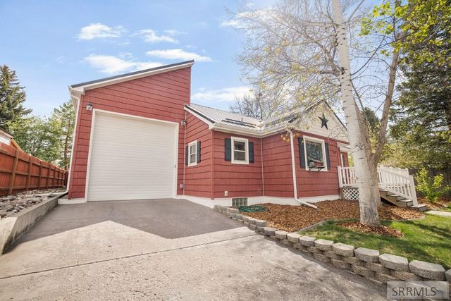 528 10th Street, Idaho Falls, ID 83404