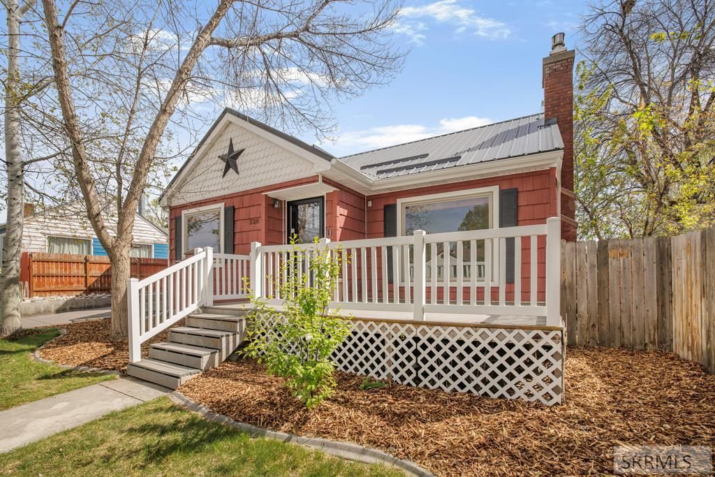 Image 5 of property listing at 528 10th Street, Idaho Falls, ID 83404