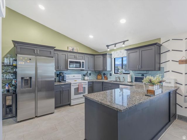 1963 S ALLISON WAY, Syracuse, UT 84075