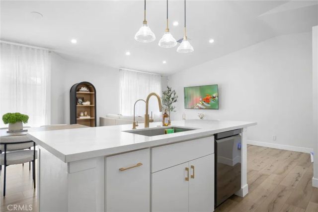 11300 Foothill Boulevard 63, Lakeview Terrace, CA 91342
