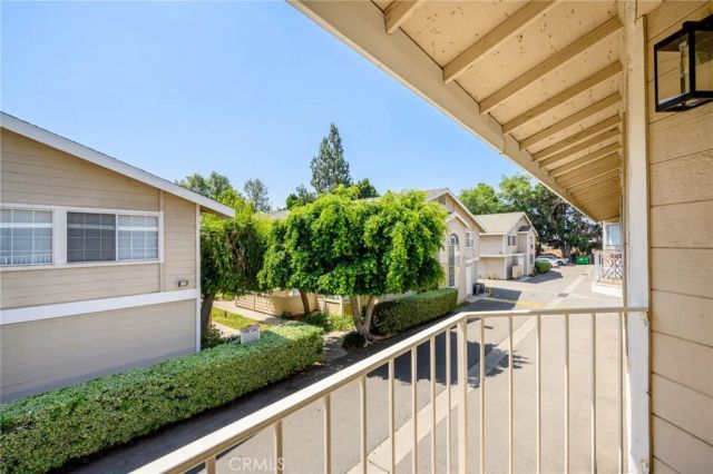11300 Foothill Boulevard 63, Lakeview Terrace, CA 91342