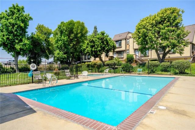 11300 Foothill Boulevard 63, Lakeview Terrace, CA 91342