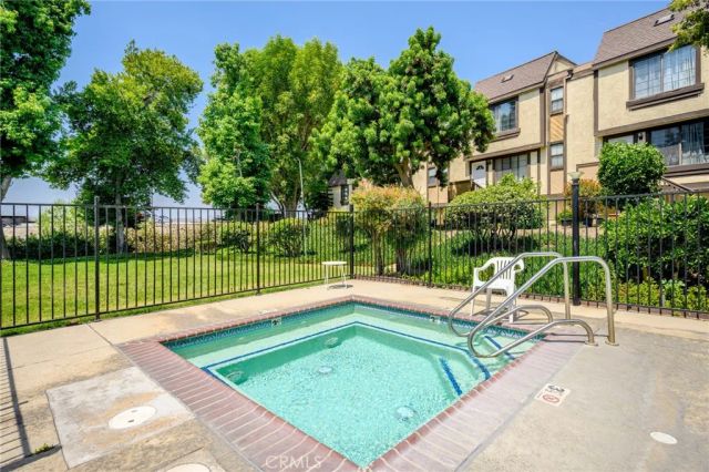 11300 Foothill Boulevard 63, Lakeview Terrace, CA 91342