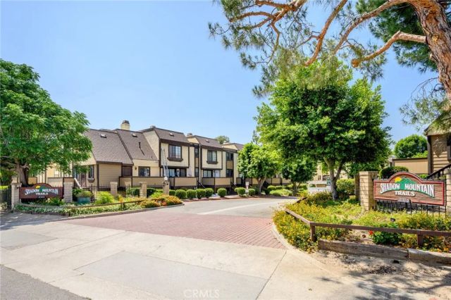 11300 Foothill Boulevard 63, Lakeview Terrace, CA 91342